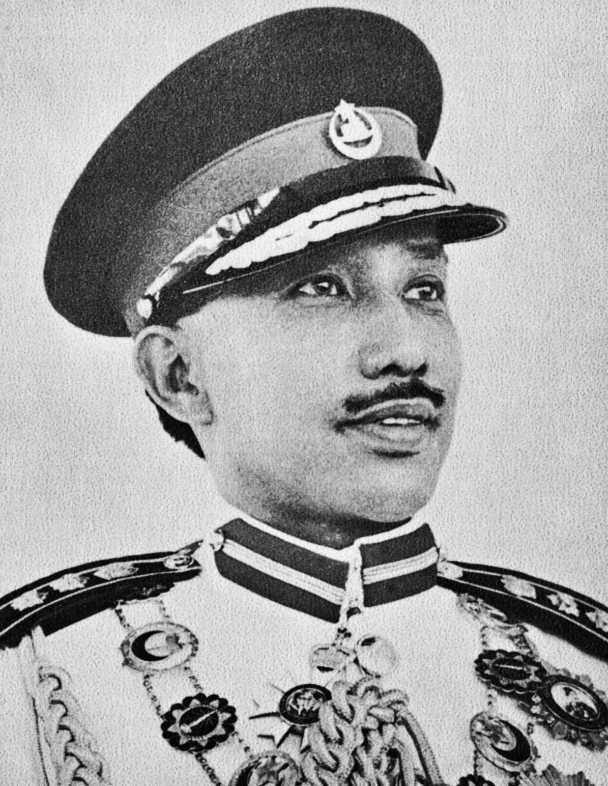 Omar Ali Saifuddien III